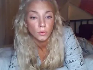 molochnaya000 – webcam model profile photo Image 18