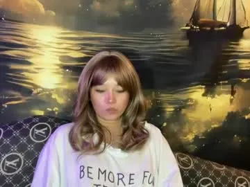 Mediumsomnambula – webcam model profile photo Image 3