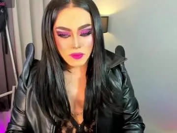 NickiMaldini – webcam model profile photo Image 15