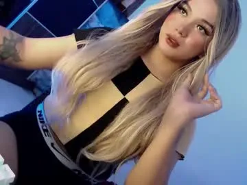 livslifee – webcam model profile photo Image 16