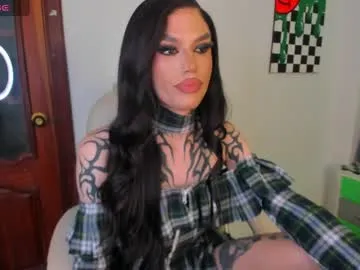 glossybabe_ – webcam model profile photo Image 4