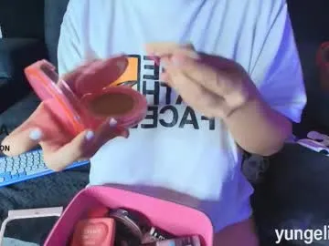 MaddieBryggs – webcam model profile photo Image 8