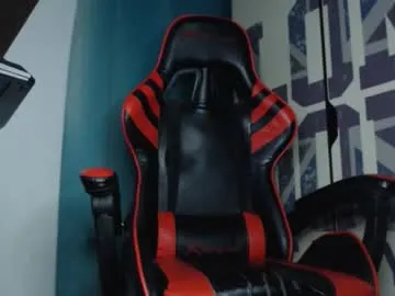 alaiia_rosse – webcam model profile photo Image 4