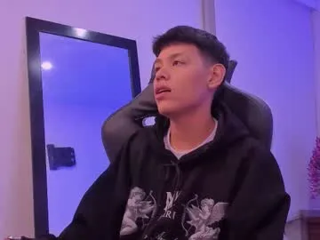 vixenvictoriaa – webcam model profile photo Image 12