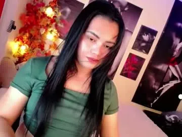 lilbbyliv – webcam model profile photo Image 2