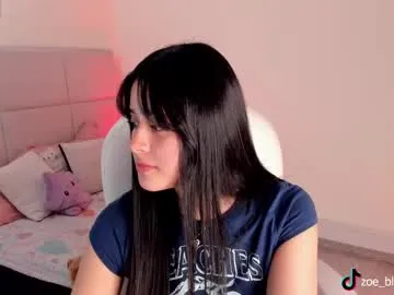 zoe_blake18 Image 6