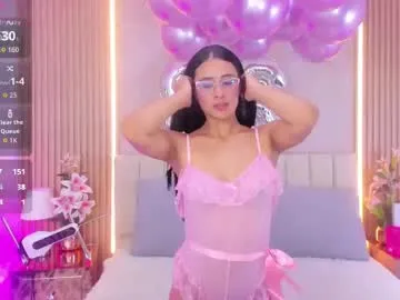 Kristallik-1 – webcam model profile photo Image 14