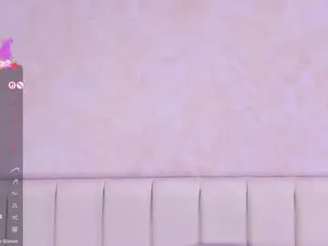 Kristallik-1 – webcam model profile photo Image 18