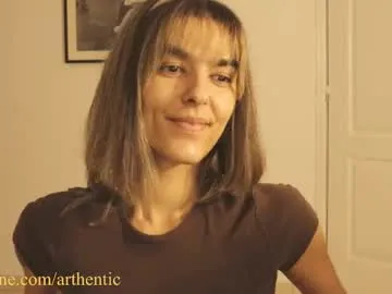 aniiieee_x – webcam model profile photo Image 12