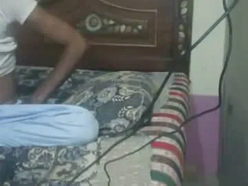 HellTrue2 – webcam model profile photo Image 13